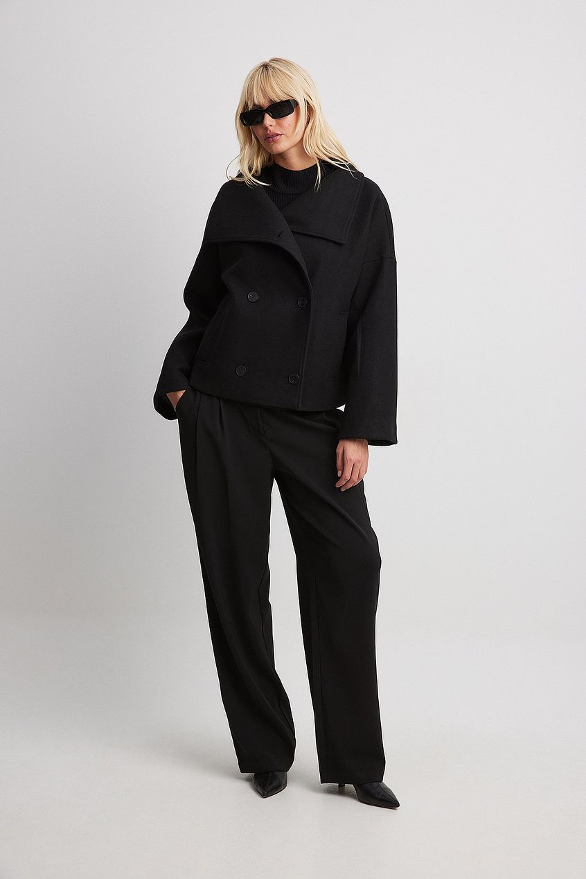 Women's Cropped Trench Coat – Oversized Fit with Wide Lapel and Double-Breasted Design 2