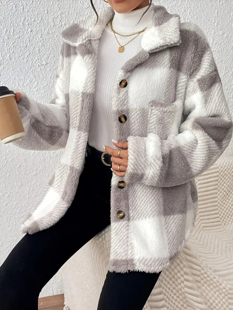 Women's Plaid Winter Jacket – Button Up with Folded Collar for Cold Weather 3