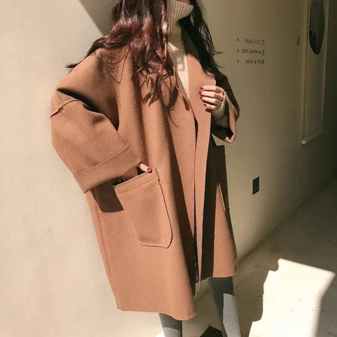 Women's Trench Coat for Winter – Oversized with Lapel Collar and Pockets 2