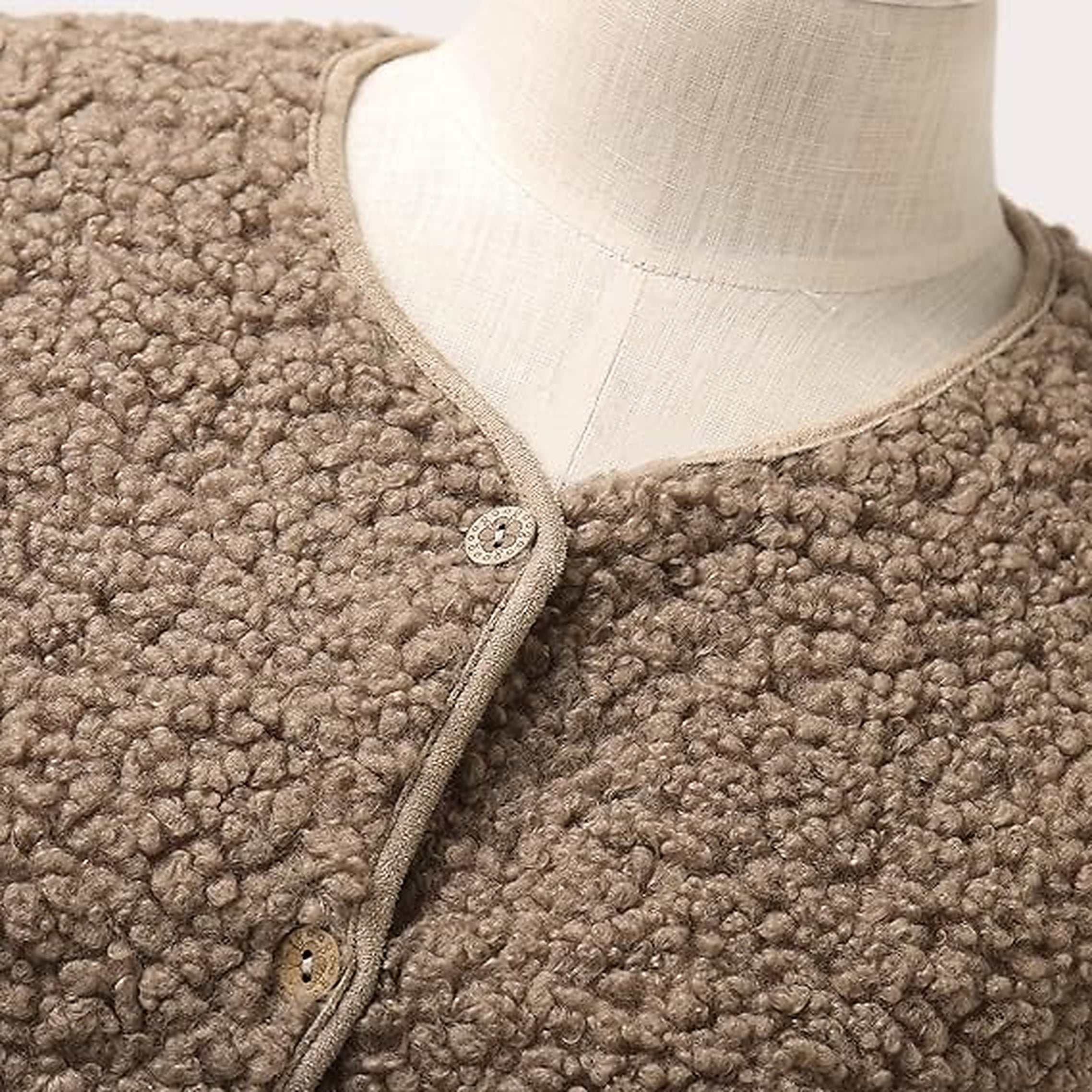Women's Sleeveless Vest with Button Closure – Versatile Layer for All Seasons - We are MFEO
