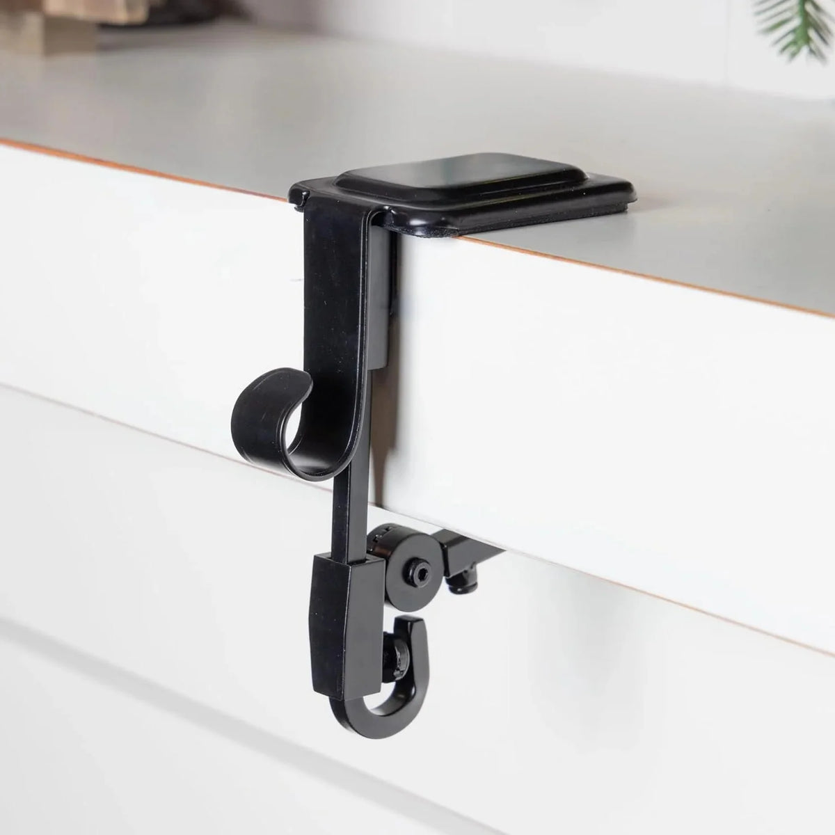 Adjustable Fireplace Stocking and Garland Hanger Set – Fits Mantles 13-216 mm Thick 7
