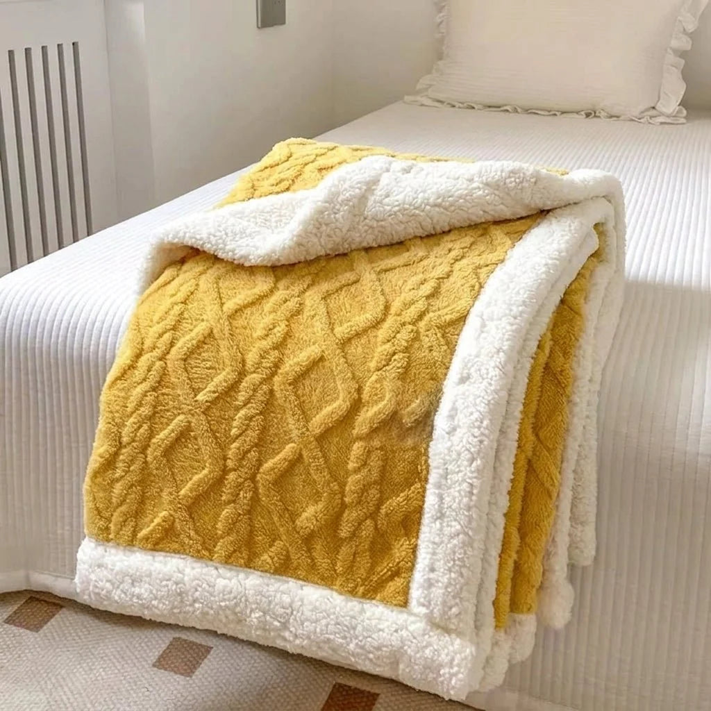 Double-Sided Fleece Blanket – Warm Plush Throw for Sofa and Bed Use 0