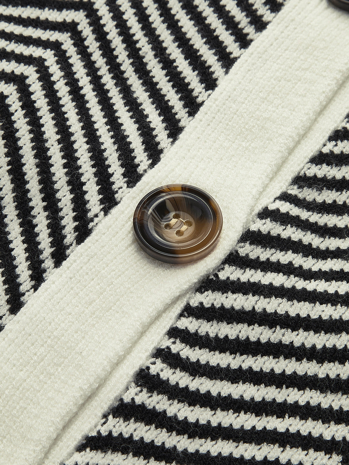 Women's Cardigan with Chevron Stripes – Relaxed Fit V-Neck Knit for Everyday Wear 5