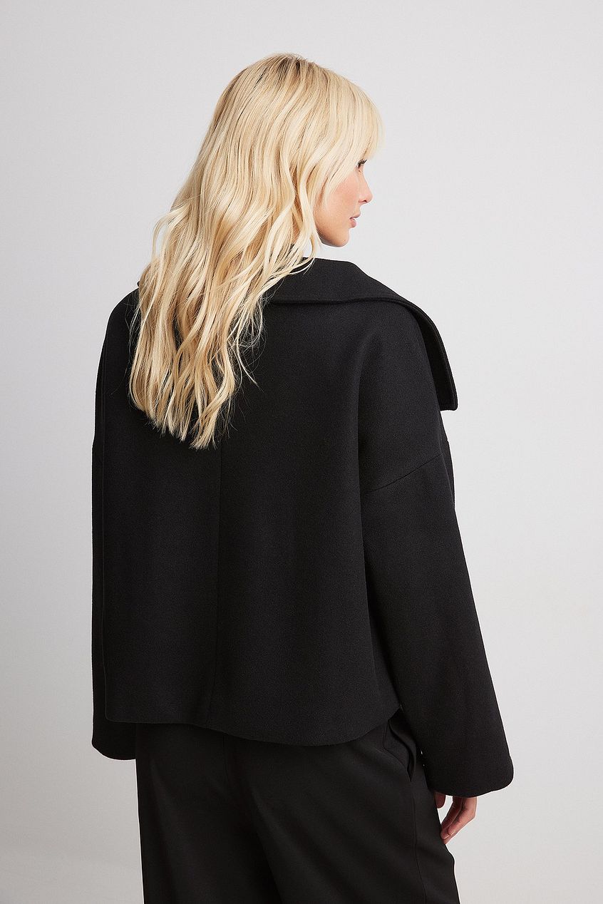 Women's Cropped Trench Coat – Oversized Fit with Wide Lapel and Double-Breasted Design 1