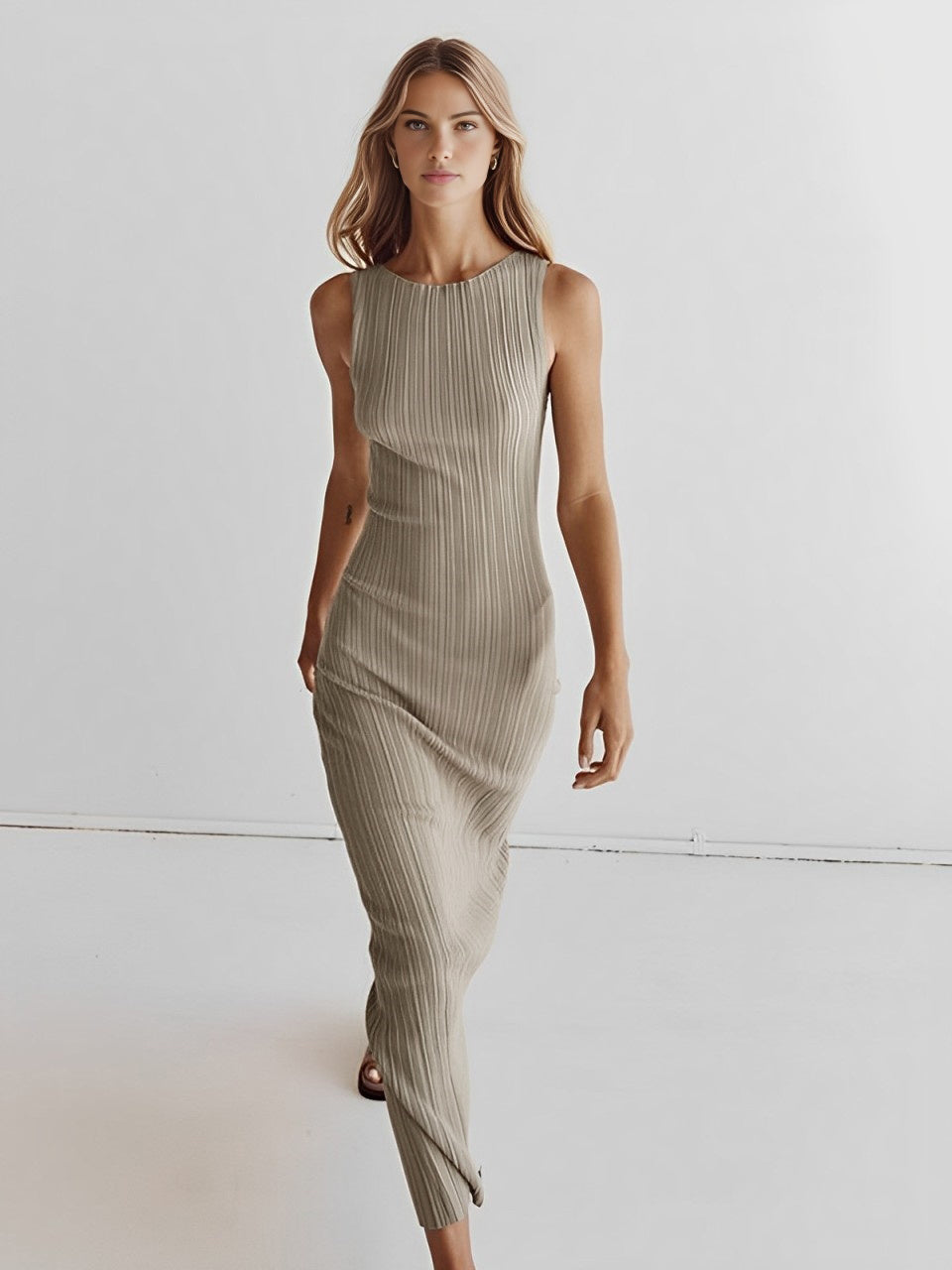 Women's Ribbed Maxi Dress – Sleeveless Round Neck for Year-Round Casual and Dressy Looks 0