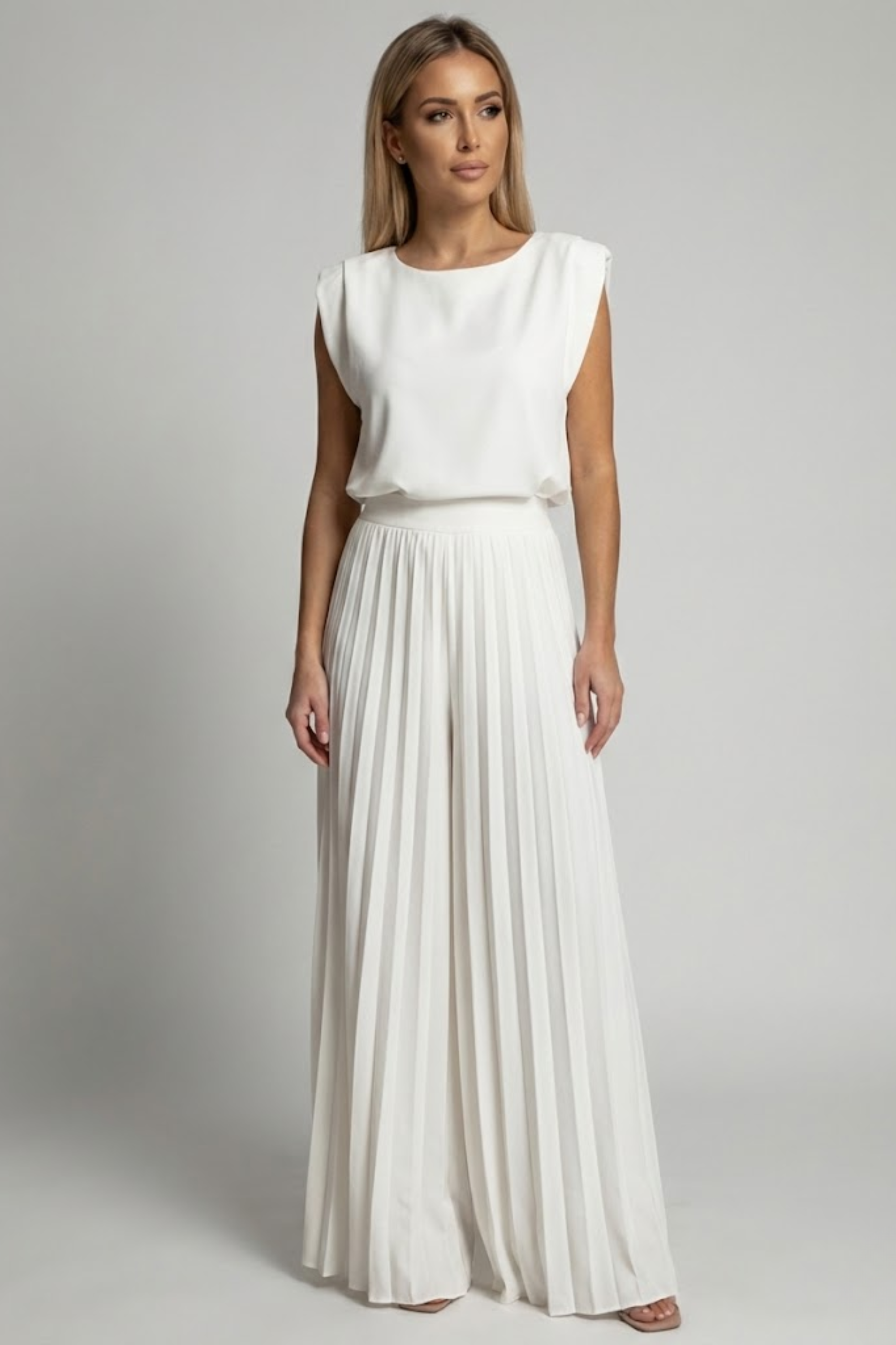 Women's Wide-Leg Jumpsuit with Pleats – Structured Shoulders for Evening Events 5