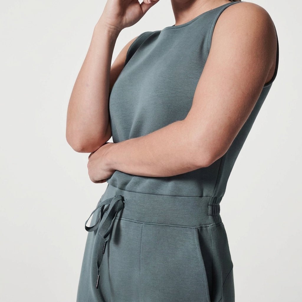 Elegant Jumpsuit – Tailored Fit with Soft Draping - We are MFEO