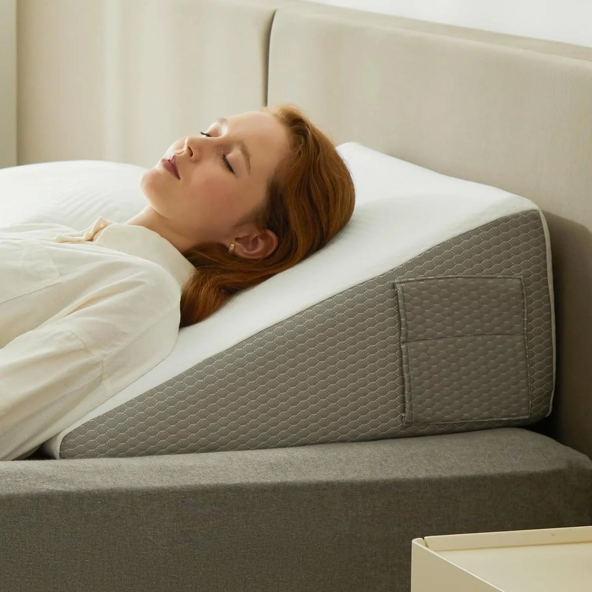 Wedge Pillow with Gel Memory Foam – Bed Wedge Cushion for Sleeping and Relaxation - We are MFEO