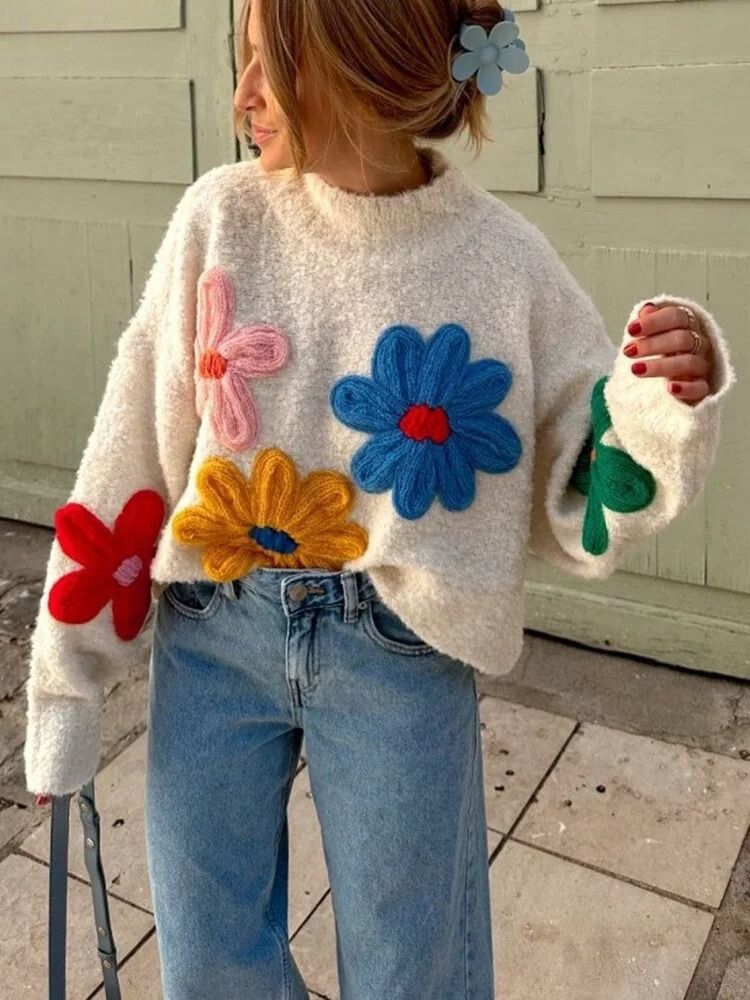 White Oversized Jumper for Women – Casual Knit with 3D Floral Appliqué Design - We are MFEO