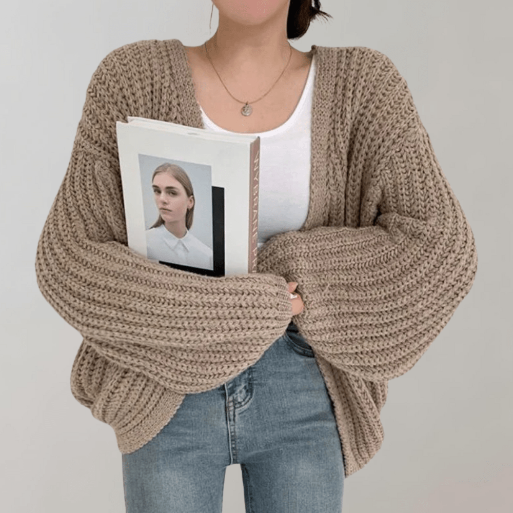 Women's Oversized Cropped Cardigan – Chunky Knit