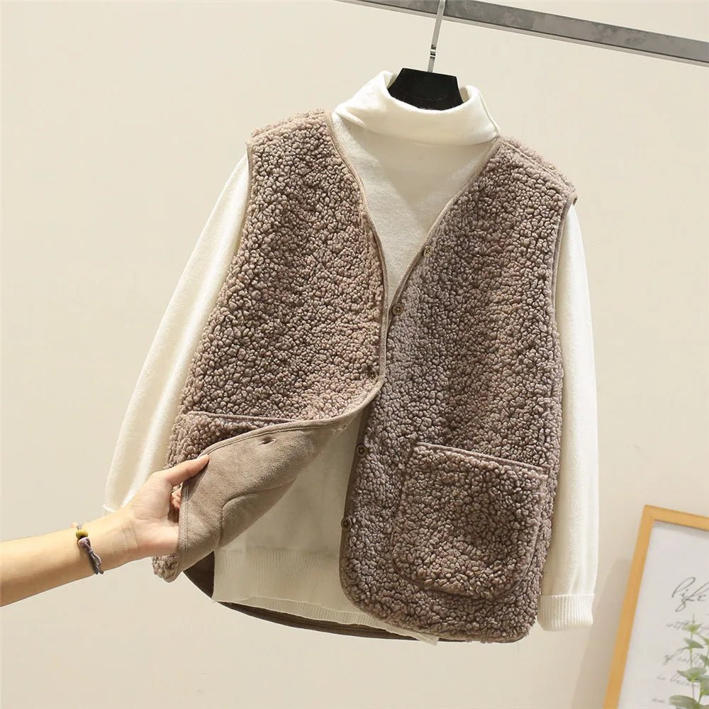 Women's Sleeveless Vest with Button Closure – Versatile Layer for All Seasons - We are MFEO